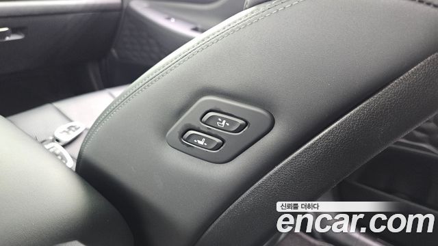 Hyundai Santa Fe HEV 1.6 2WD Exclusive 2023 — фото 32