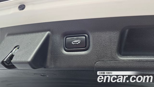 Hyundai Santa Fe HEV 1.6 2WD Exclusive 2023 — фото 35