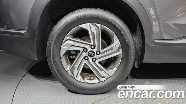 Hyundai Santa Fe Diesel 2.2 2WD Prestige 2021 — фото 5