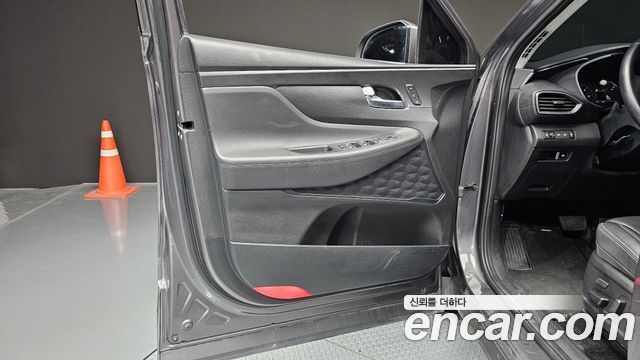 Hyundai Santa Fe Diesel 2.2 2WD Prestige 2021 — фото 24