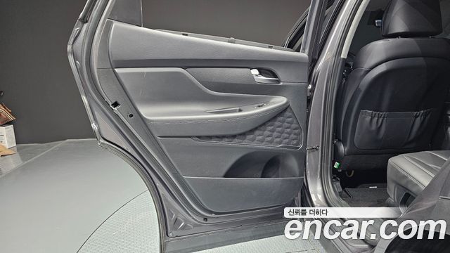 Hyundai Santa Fe Diesel 2.2 2WD Prestige 2021 — фото 25