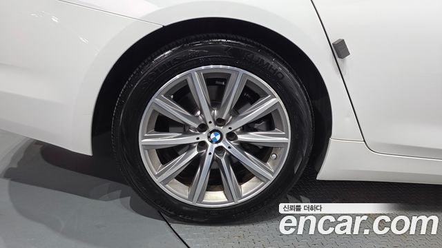 BMW 5 Series (G30) 520i Luxury 2018 — фото 5