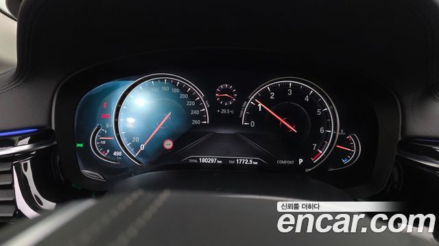 BMW 5 Series (G30) 520i Luxury 2018 — фото 8