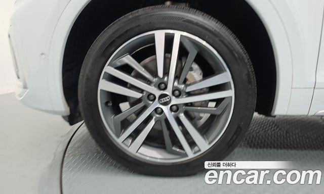 Audi Q5 (FY) 45 TFSI Quattro Premium 2023 — фото 5