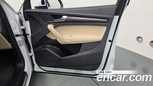Audi Q5 (FY) 45 TFSI Quattro Premium 2023 — фото 24