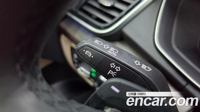Audi Q5 (FY) 45 TFSI Quattro Premium 2023 — фото 33