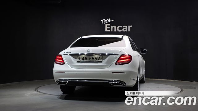 Mercedes-Benz E-Class (W213) E220d Exclusive 2018 — фото 4