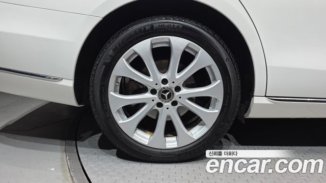 Mercedes-Benz E-Class (W213) E220d Exclusive 2018 — фото 5