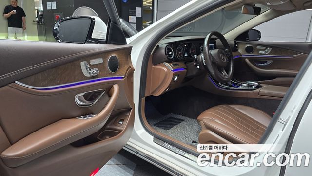 Mercedes-Benz E-Class (W213) E220d Exclusive 2018 — фото 10