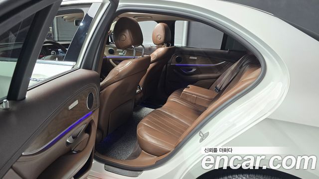 Mercedes-Benz E-Class (W213) E220d Exclusive 2018 — фото 12