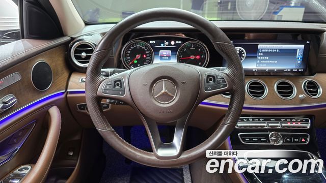 Mercedes-Benz E-Class (W213) E220d Exclusive 2018 — фото 13