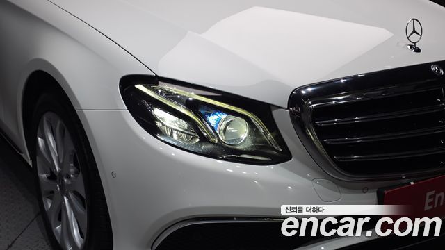 Mercedes-Benz E-Class (W213) E220d Exclusive 2018 — фото 22