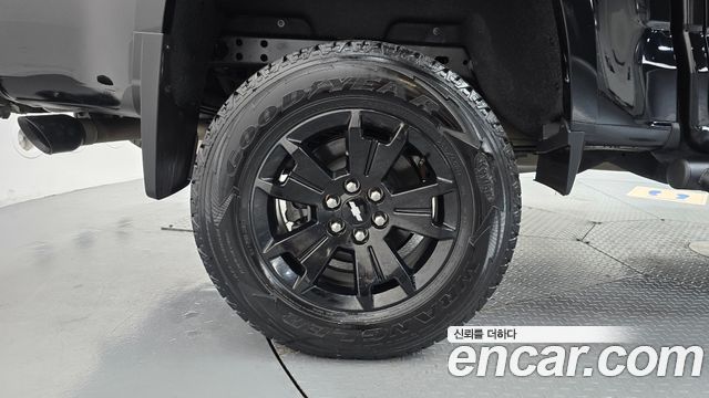 Chevrolet Real New Colorado 3.6 Z71-X Midnight 4WD 2022 — фото 5