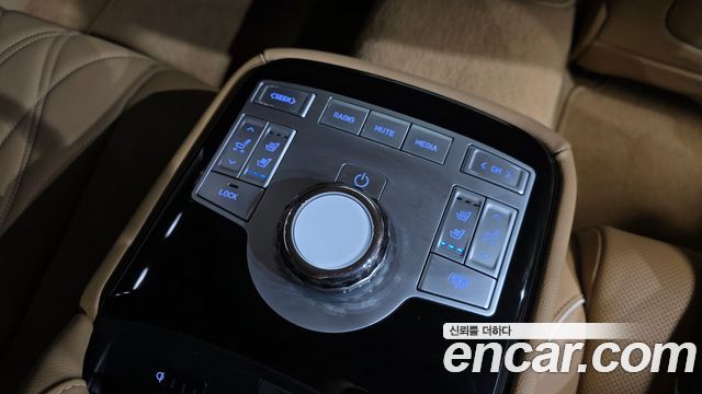 Genesis G80 (RG3) Gasoline 2.5 Turbo AWD 2025 — фото 19