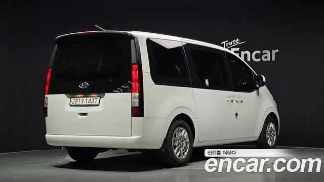 Hyundai Staria Tourer 9-Seater Modern 2023 — фото 2