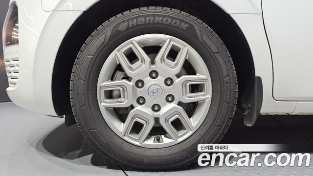 Hyundai Staria Tourer 9-Seater Modern 2023 — фото 5