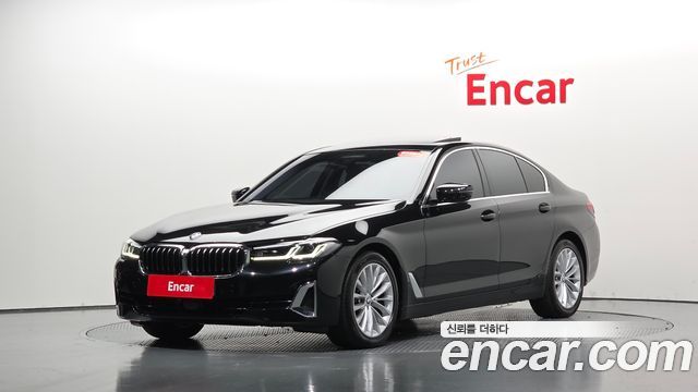 BMW 5 Series (G30) 520i Luxury 2023 — фото 11