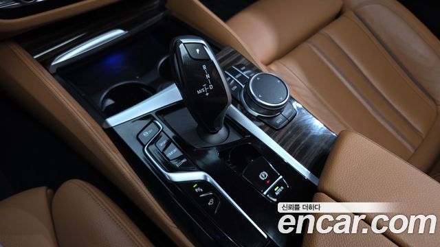 BMW 5 Series (G30) 520i Luxury 2023 — фото 9