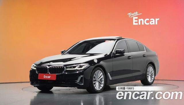 BMW 5 Series (G30) 520i Luxury 2023 — фото 1