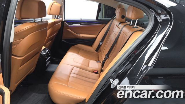 BMW 5 Series (G30) 520i Luxury 2023 — фото 32