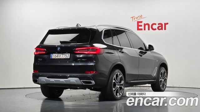 BMW X5 (G05) xDrive 45e xLine 2022 — фото 2