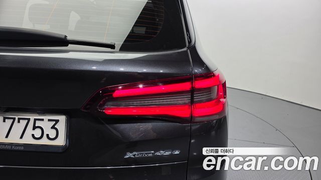 BMW X5 (G05) xDrive 45e xLine 2022 — фото 29