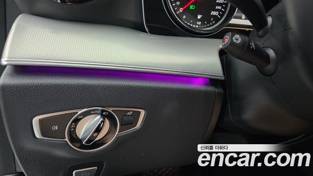 Mercedes-Benz E-Class (W213) E300 Avantgarde 2019 — фото 18