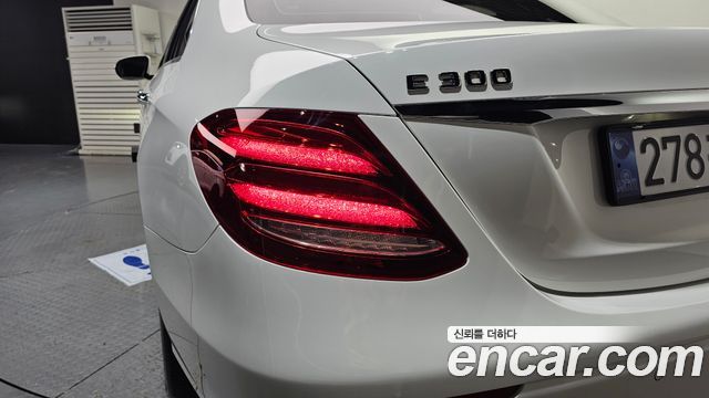 Mercedes-Benz E-Class (W213) E300 Avantgarde 2019 — фото 23