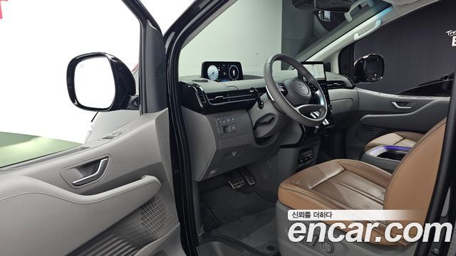 Hyundai Staria HEV 1.6 Lounge 9-Seater Inspiration 2025 — фото 10