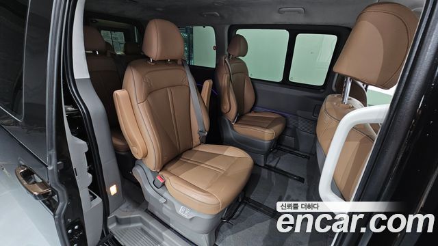Hyundai Staria HEV 1.6 Lounge 9-Seater Inspiration 2025 — фото 11