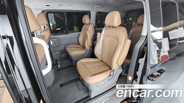 Hyundai Staria HEV 1.6 Lounge 9-Seater Inspiration 2025 — фото 12