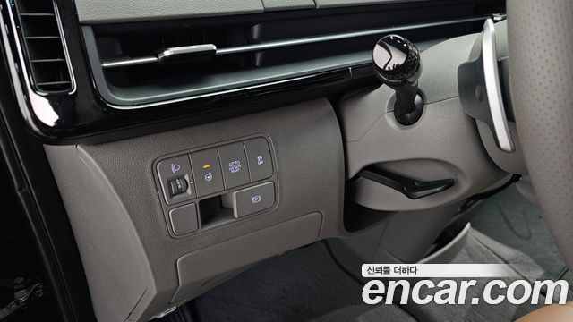 Hyundai Staria HEV 1.6 Lounge 9-Seater Inspiration 2025 — фото 18