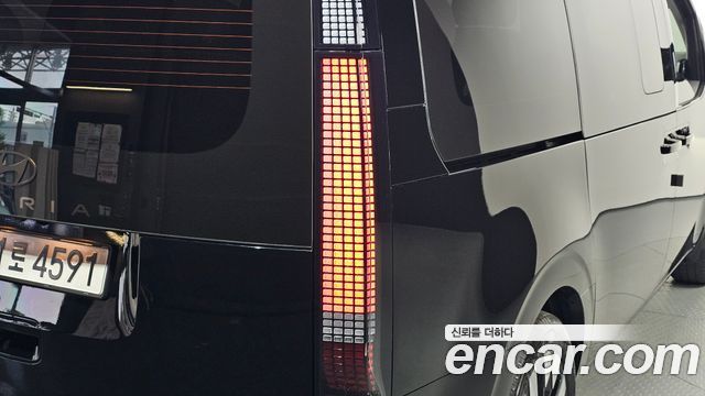 Hyundai Staria HEV 1.6 Lounge 9-Seater Inspiration 2025 — фото 23