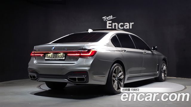 BMW 7 Series (G11) M760Li xDrive 2021 — фото 2