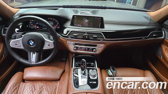 BMW 7 Series (G11) M760Li xDrive 2021 — фото 7