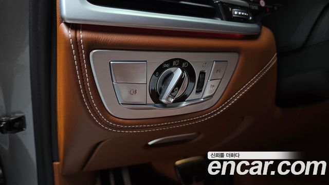 BMW 7 Series (G11) M760Li xDrive 2021 — фото 30