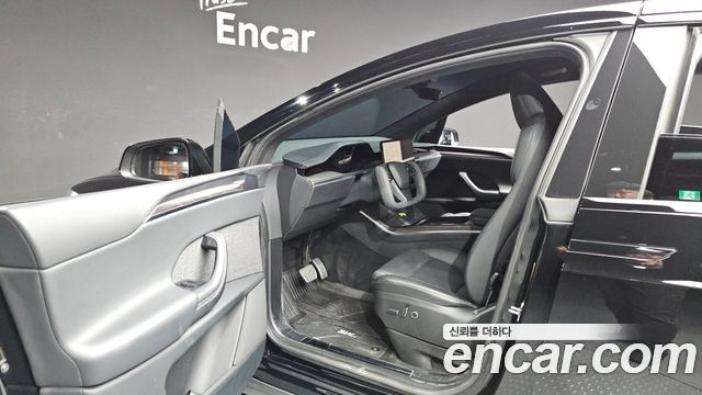 Tesla Model X AWD 2023 — фото 10