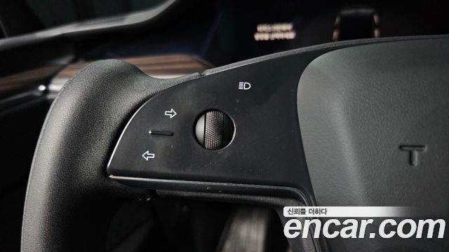 Tesla Model X AWD 2023 — фото 29
