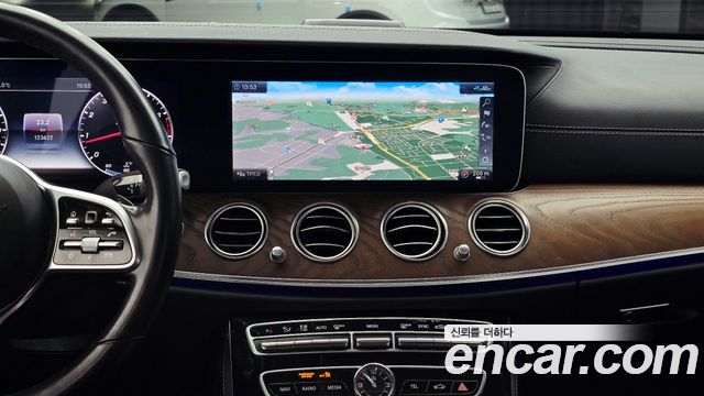 Mercedes-Benz E-Class (W213) E300 4MATIC Exclusive 2020 — фото 13