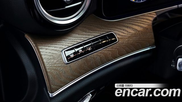 Mercedes-Benz E-Class (W213) E300 4MATIC Exclusive 2020 — фото 20
