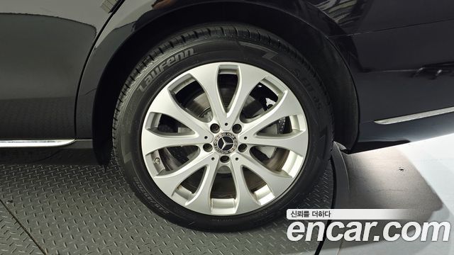 Mercedes-Benz E-Class (W213) E300 4MATIC Exclusive 2020 — фото 21