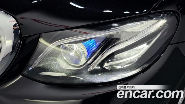Mercedes-Benz E-Class (W213) E300 4MATIC Exclusive 2020 — фото 22