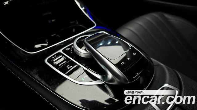 Mercedes-Benz E-Class (W213) E300 4MATIC Exclusive 2020 — фото 32