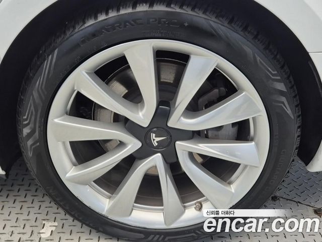 Tesla Model 3 Long Range AWD 2020 — фото 24