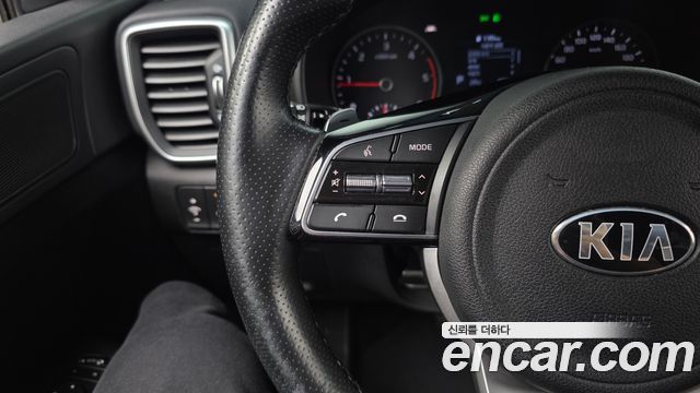 Kia Sportage The Bold Diesel 2.0 2WD Prestige 2020 — фото 17