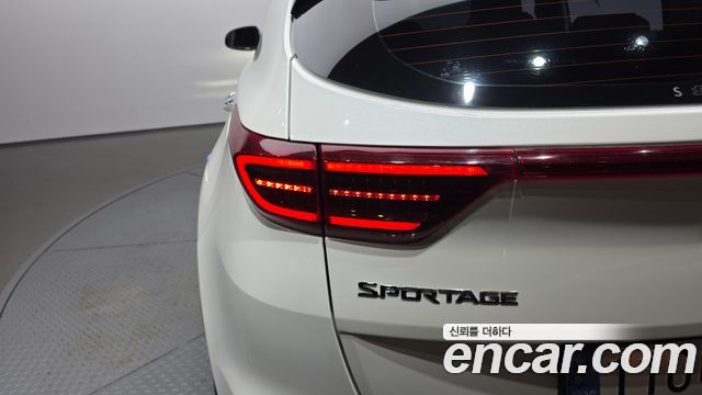 Kia Sportage The Bold Diesel 2.0 2WD Prestige 2020 — фото 23