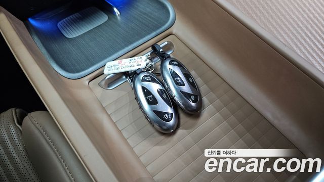 Hyundai Grandeur (GN7) 2,5 Gasoline 2WD Calligraphy 2023 — фото 29