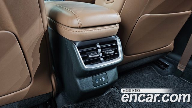 Hyundai Grandeur (GN7) 2,5 Gasoline 2WD Calligraphy 2023 — фото 34