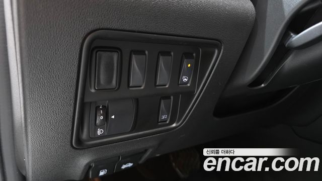 Renault Korea QM6 2.0 LPe RE Signature 2WD 2023 — фото 14