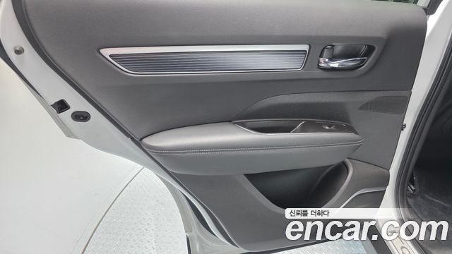 Renault Korea QM6 2.0 LPe RE Signature 2WD 2023 — фото 25